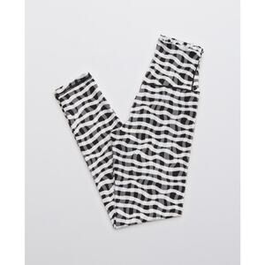 NWT OFFLINE By Aerie Real Me Xtra 7/8 Legging Size M Black White Ruffle Gingham